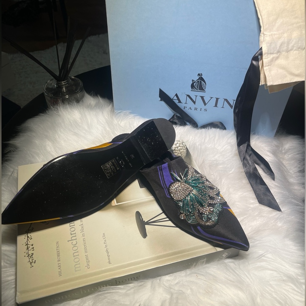 Lightly Worn, Great Condition. Includes Dust Bag - image 2